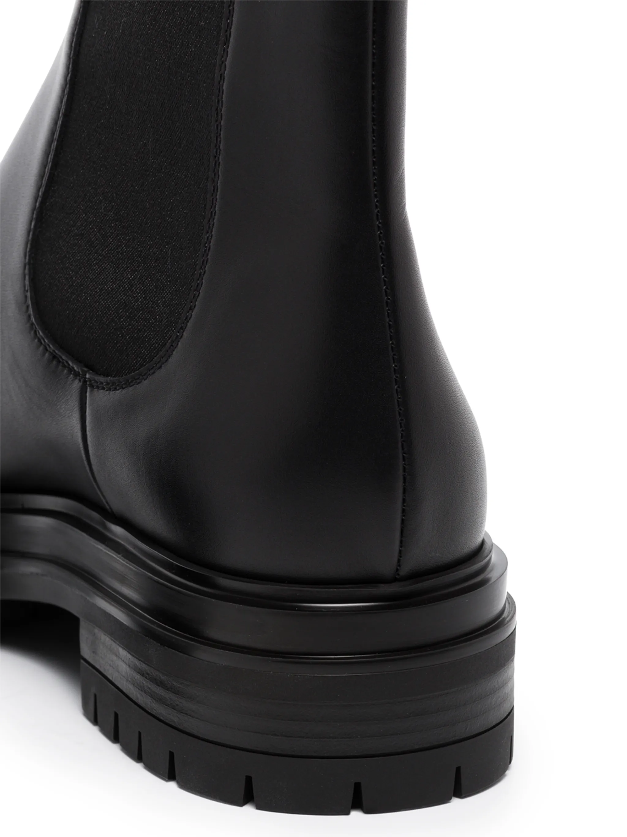 Chelsea Ankle Boot In Smooth Calf Leather