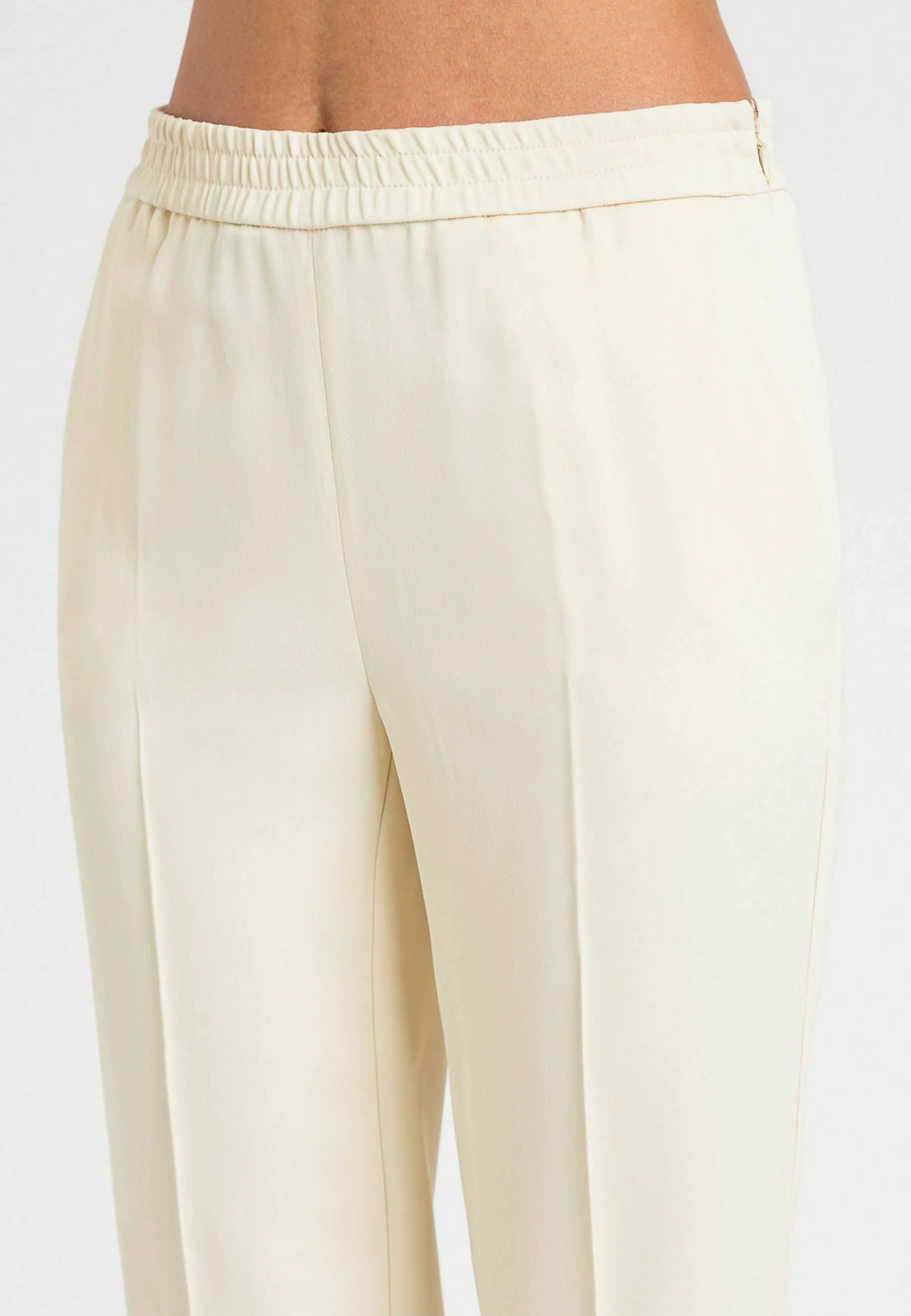 Wide-Leg Pants with Flared Silhouette and Tailored Crease