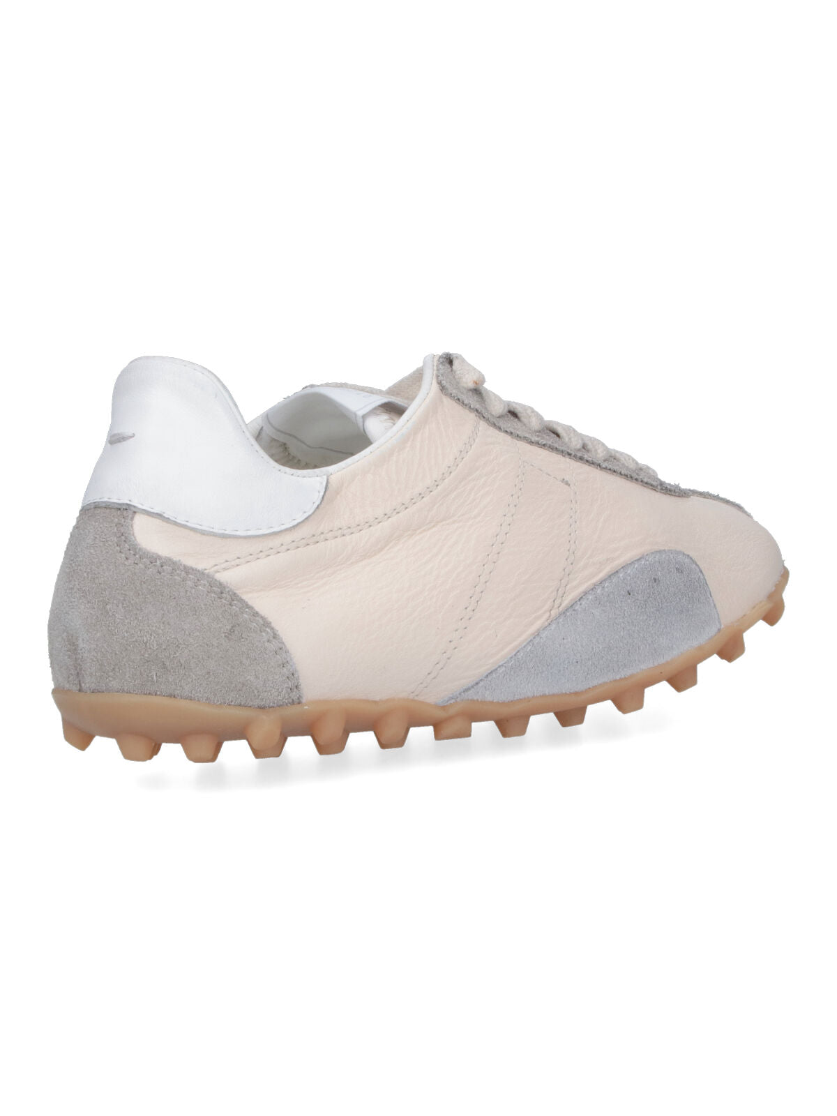 Classic Low-Top Sneakers With Minimalist Aesthetic