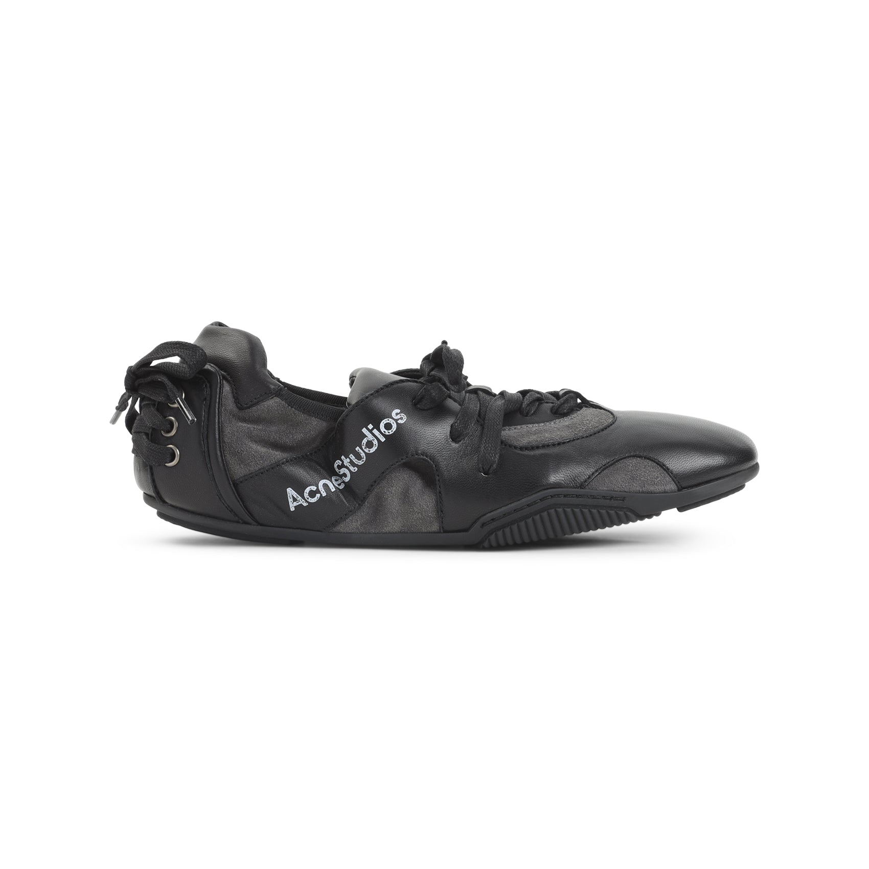 Low-Profile Black Sneakers with Distinctive Logo