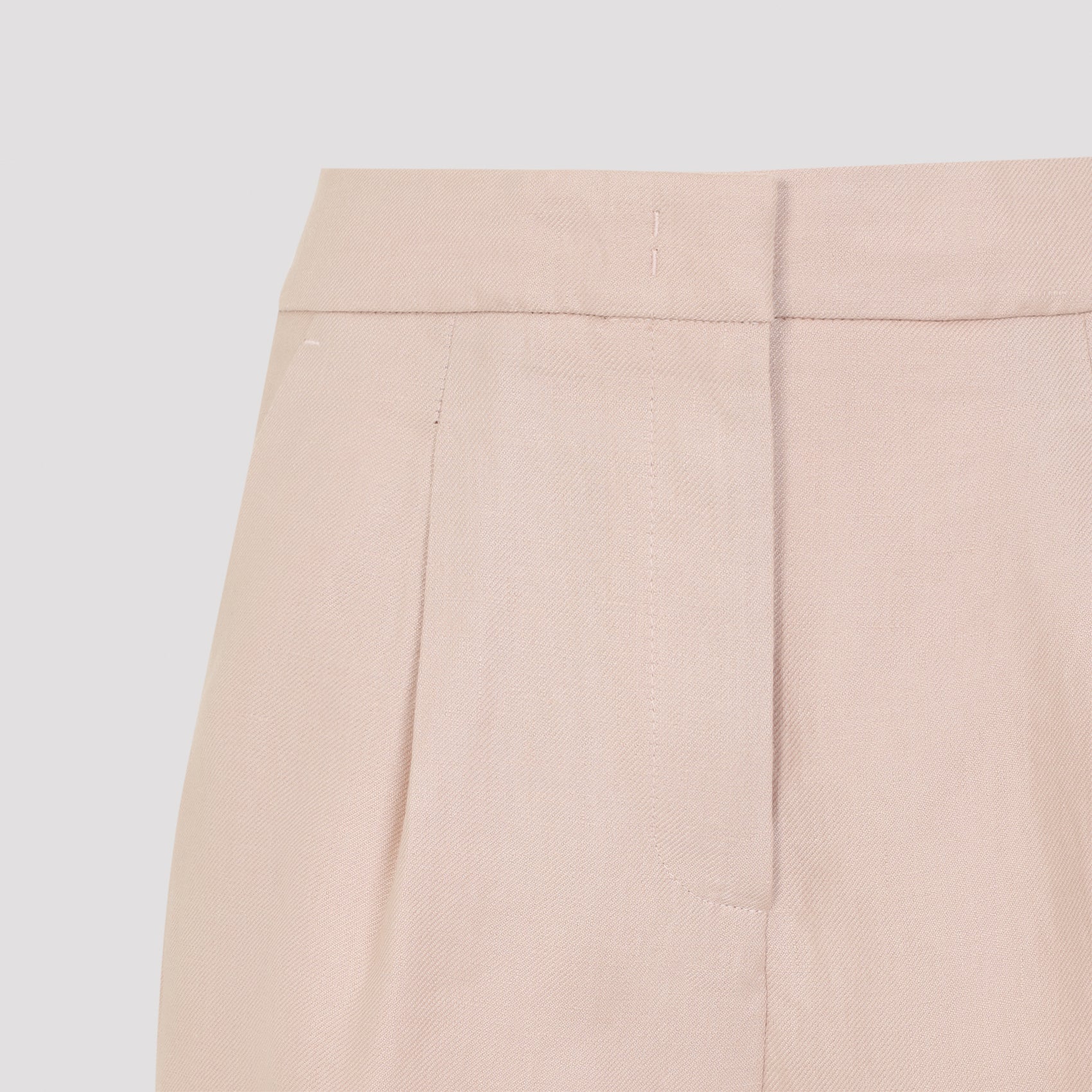 Tailored High-Waist Linen Bermuda Shorts With Cuffed Hems
