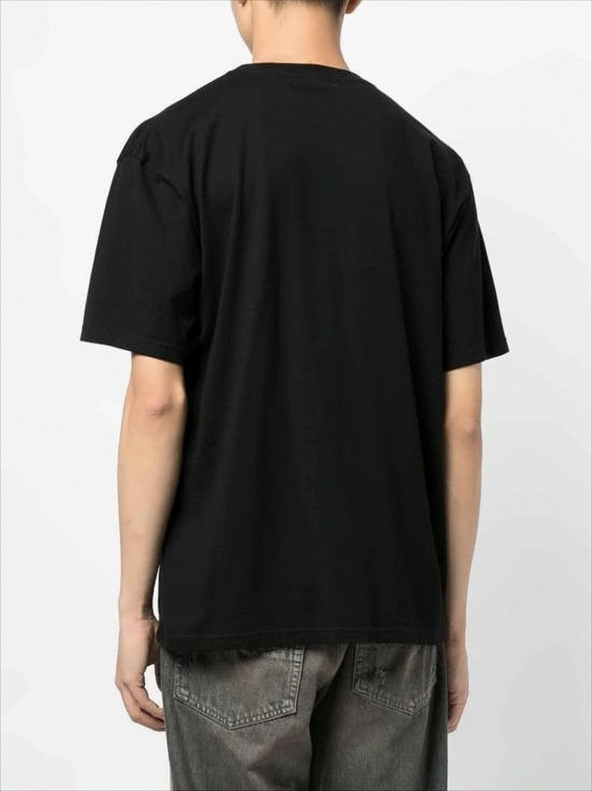 Short-Sleeved T-Shirt With Bold Graphic Design