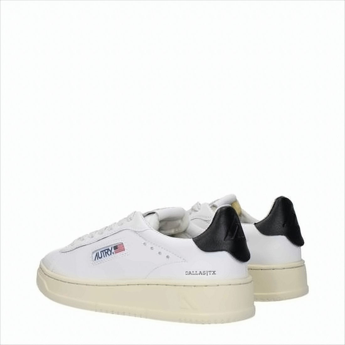 Low-Top White Leather Sneakers with Vintage Detailing