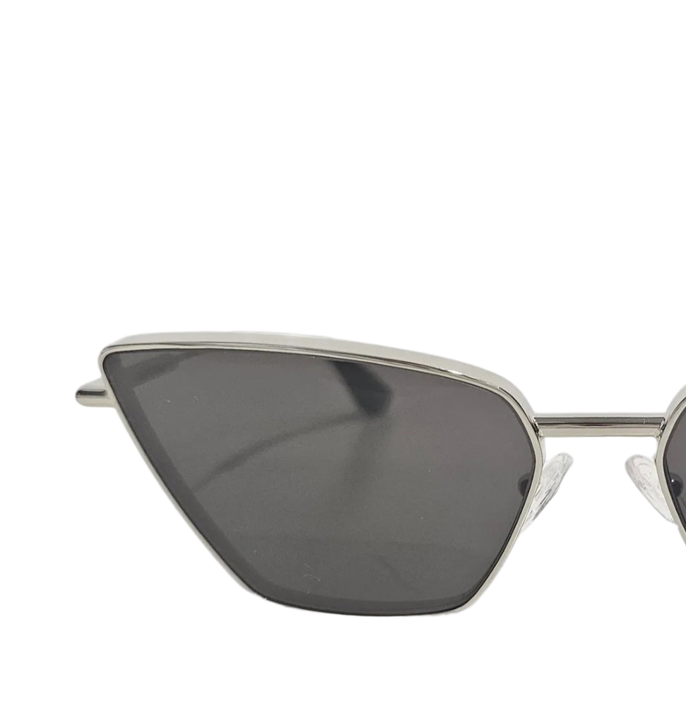 Geometric Angular Frame Sunglasses With Dark Lenses