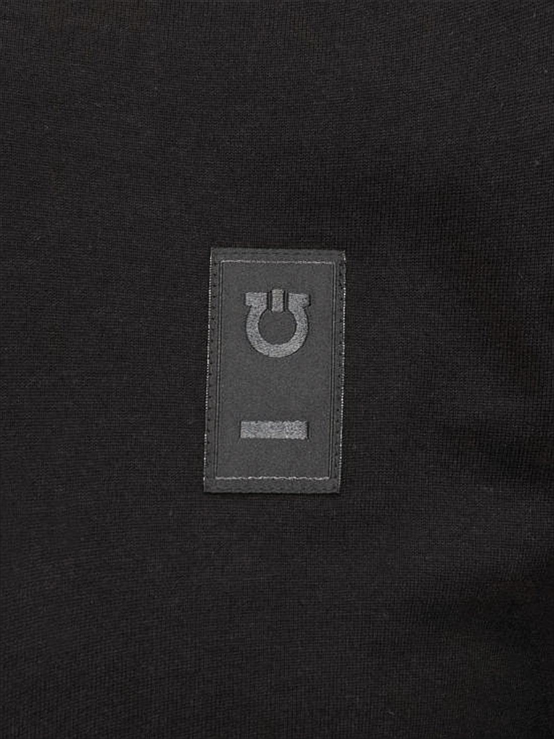 Classic Crew Neck Black T-Shirt With Tonal Logo