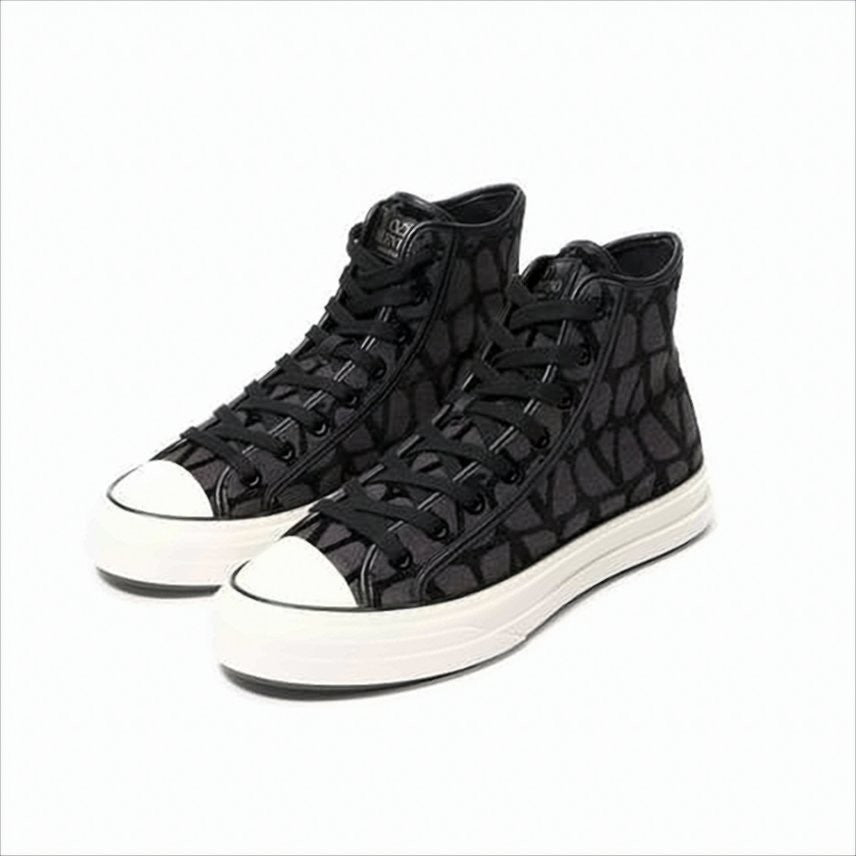 High-Top Sneakers with Abstract Pattern and Rubber Sole