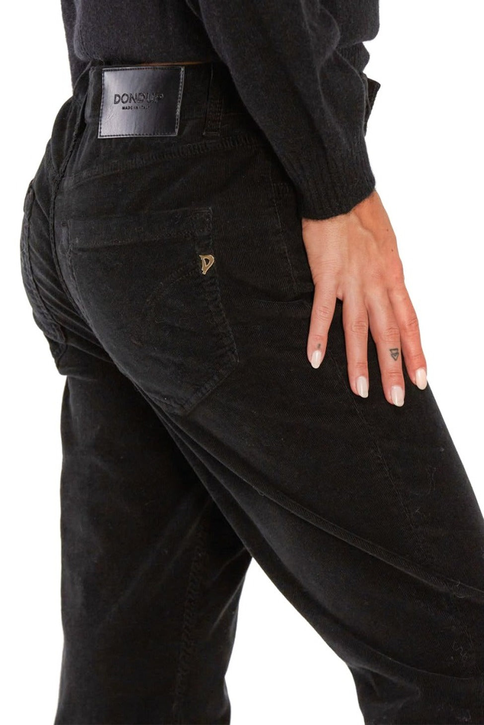 Black Trousers With Tapered Leg