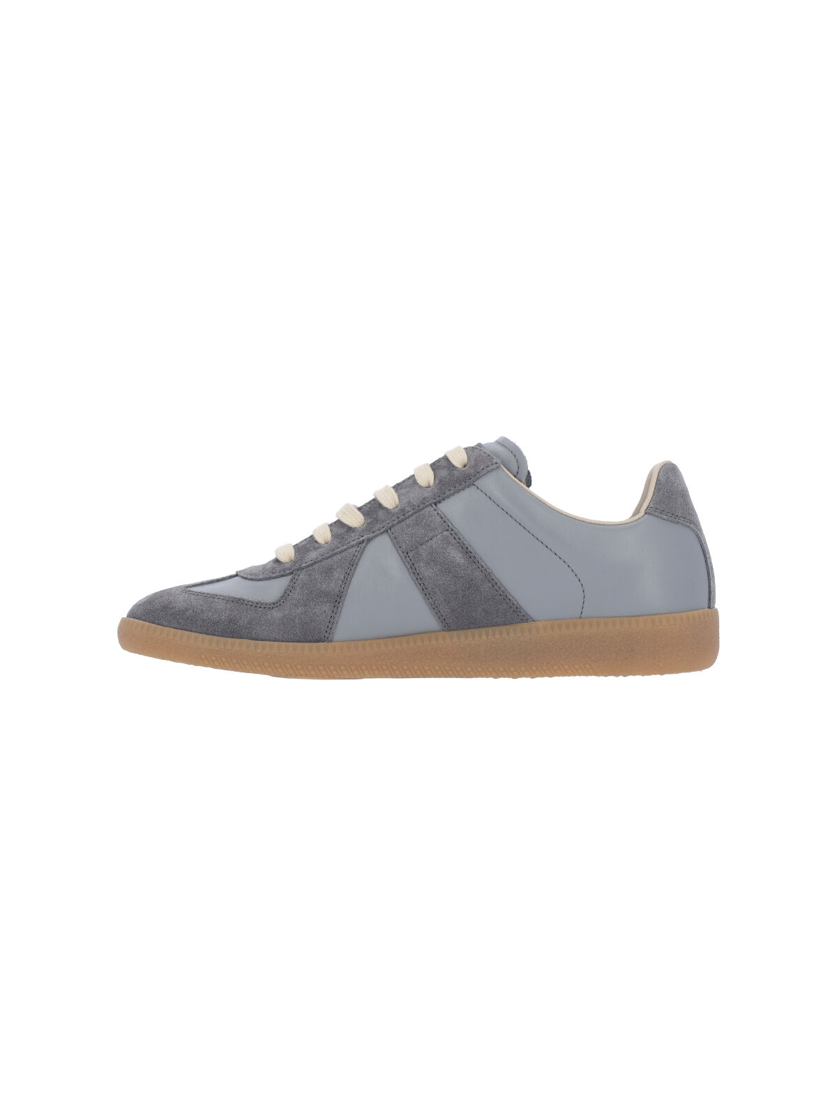 Eleganckie szare sneakersy o współczesnym designie