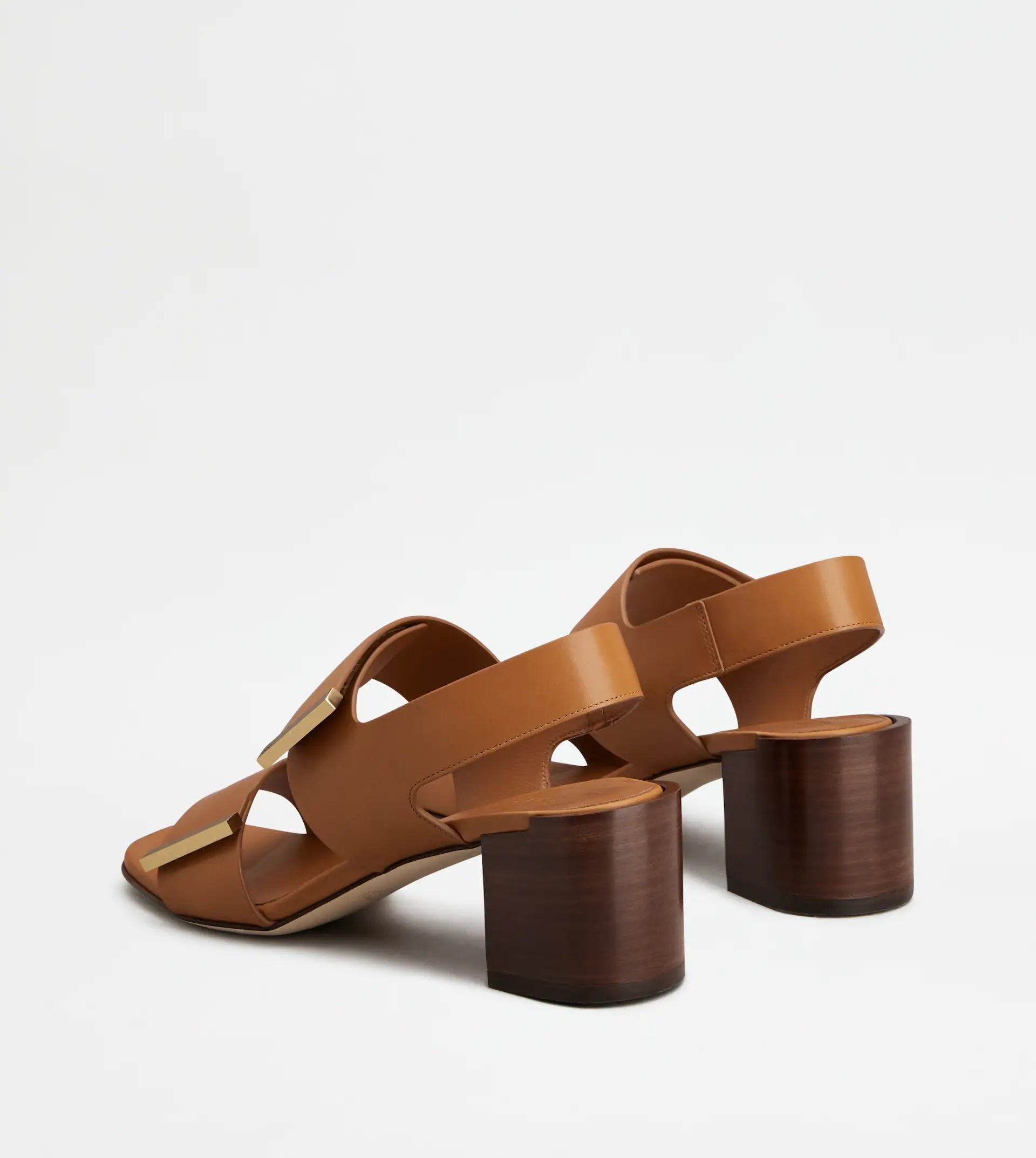 Sand. Cuoio T55 03L Metal Strap Sandals