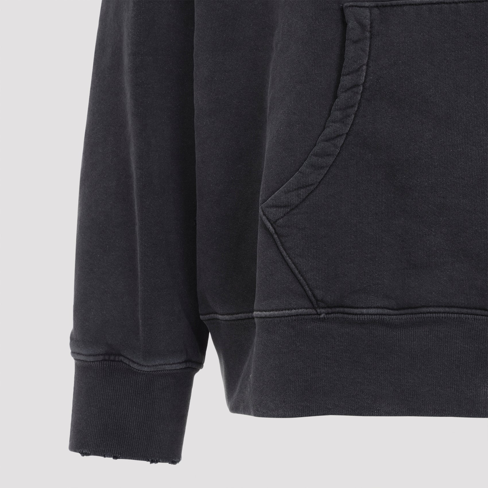 Czarna bluza z kapturem w stylu vintage z subtelnym logo i kieszenią