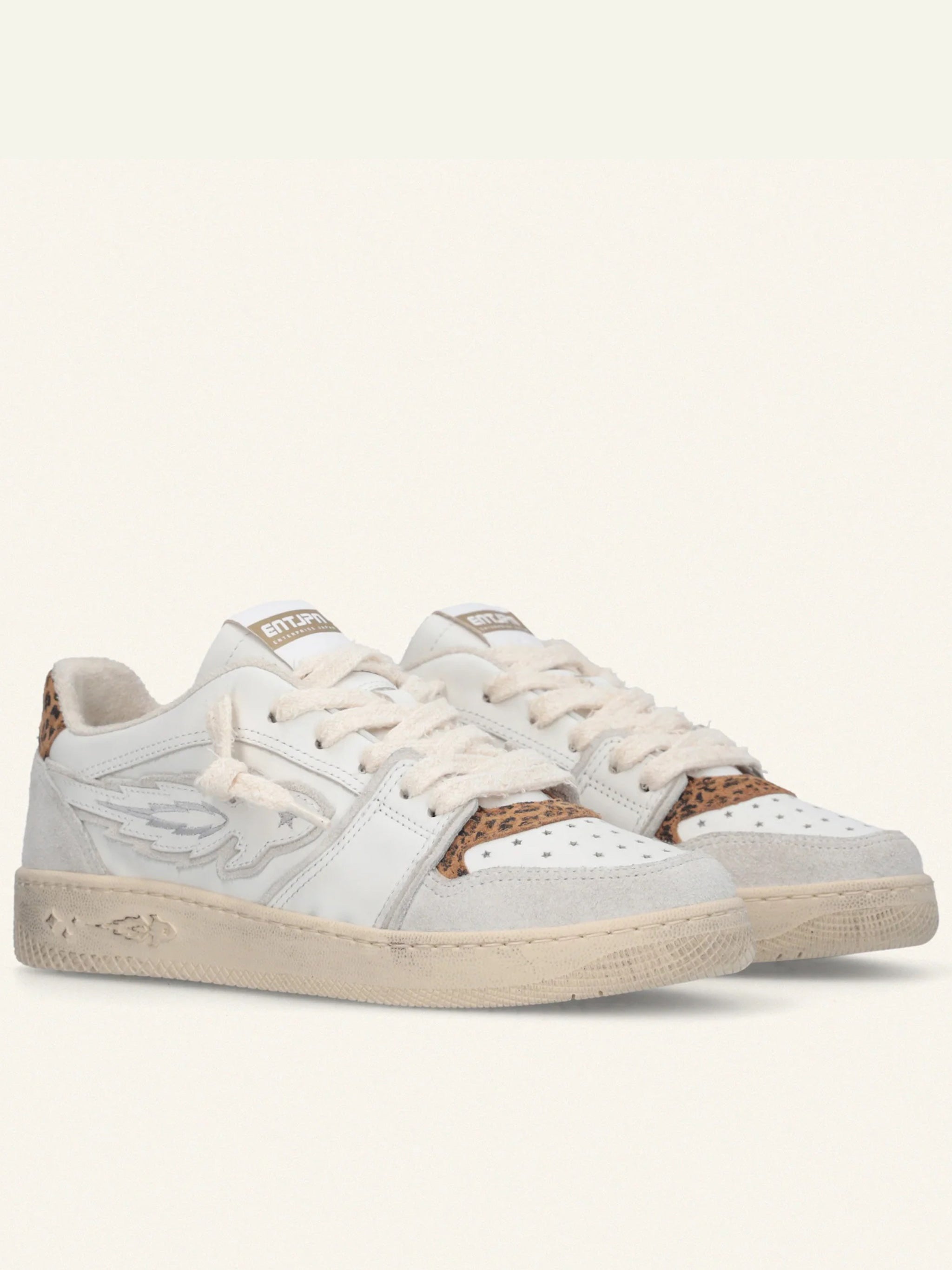Egg Rocket 3 White/Grey Suede Sneakers