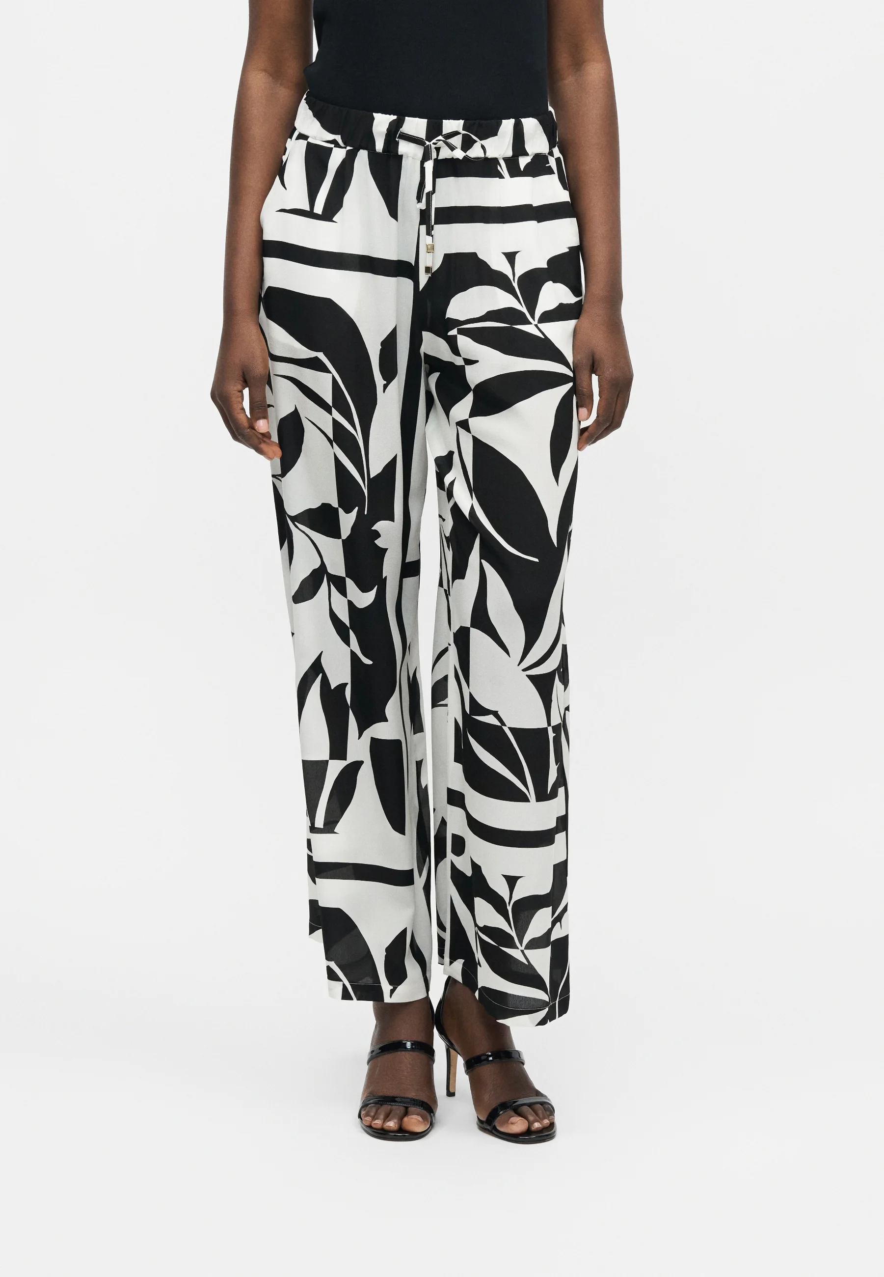 Wide-Leg Pants with Abstract Leaf Print