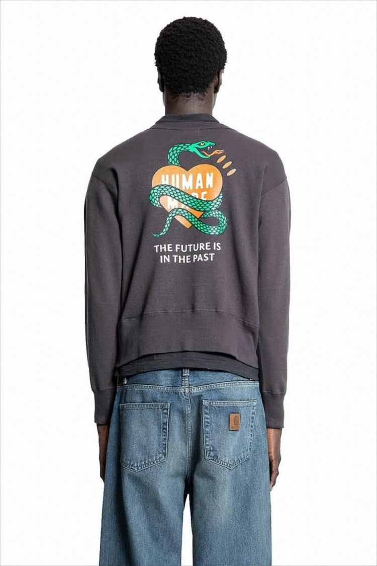 Long-Sleeve Sweatshirt with Graphic Accents and Relaxed Fit