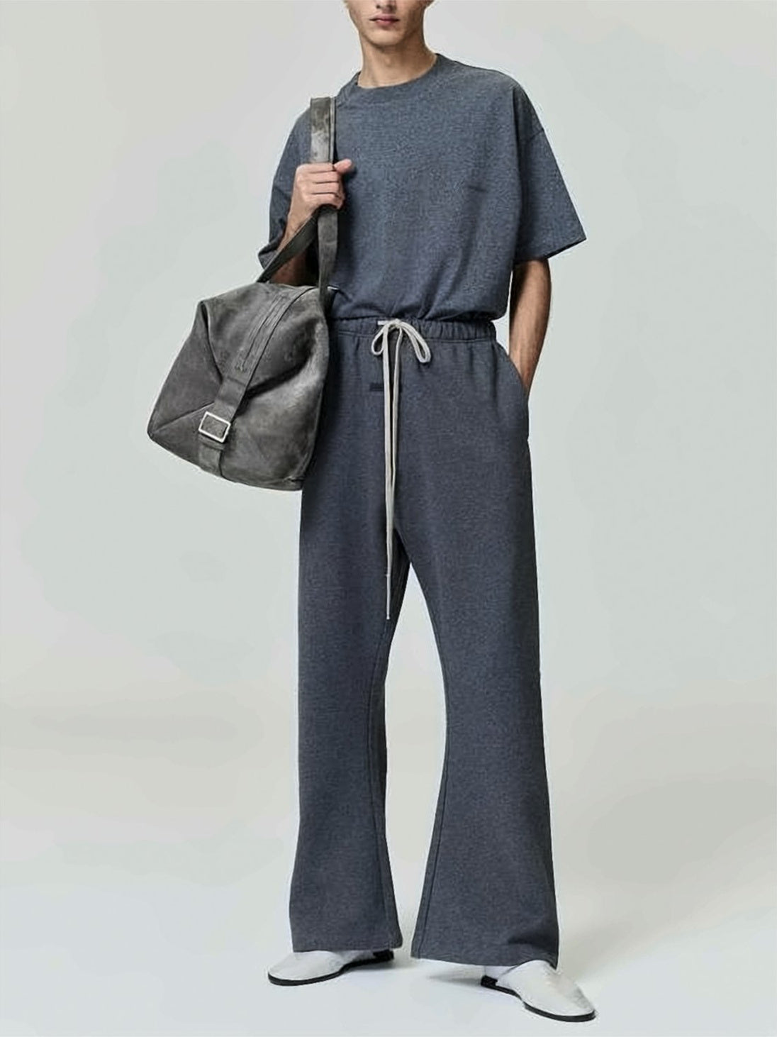 Relaxed Fit Wide-Leg Jogger Pants