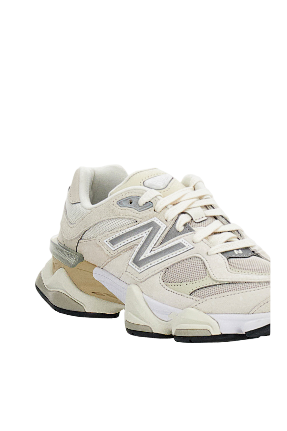 Premium Suede-Overlay Sneakers With Breathable Mesh Upper