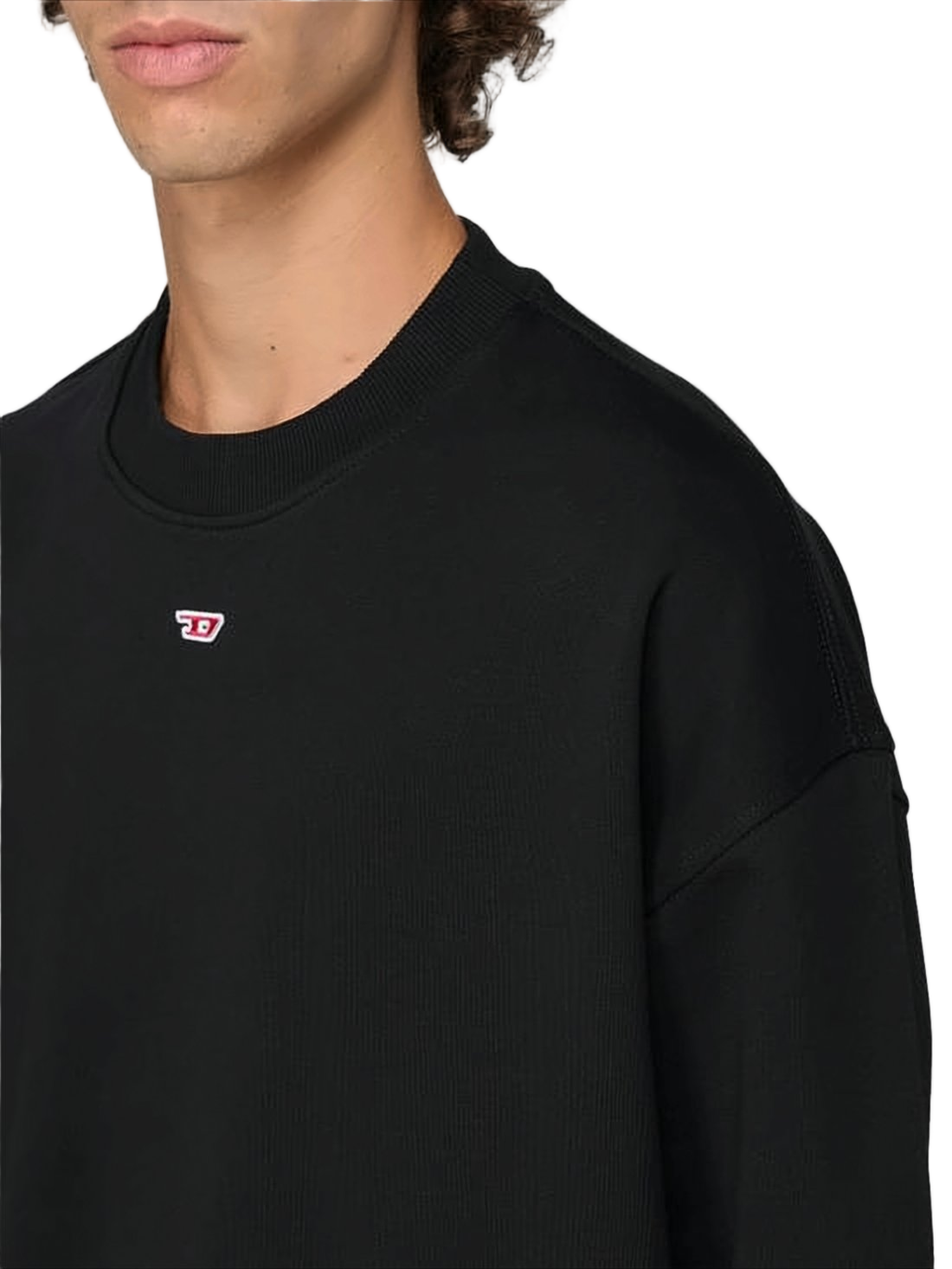 Relaxed-Fit Black Long-Sleeve T-Shirt with Dropped Shoulders