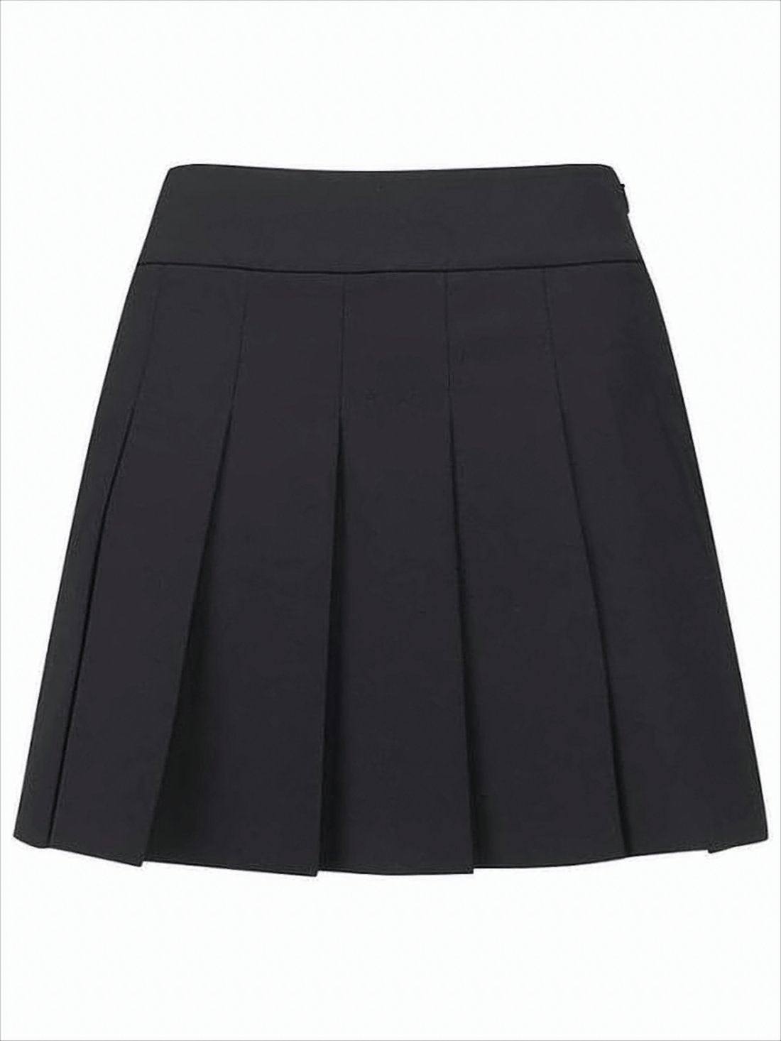 Pleated Black Skirt with Structured Waistband and Discreet Pockets
