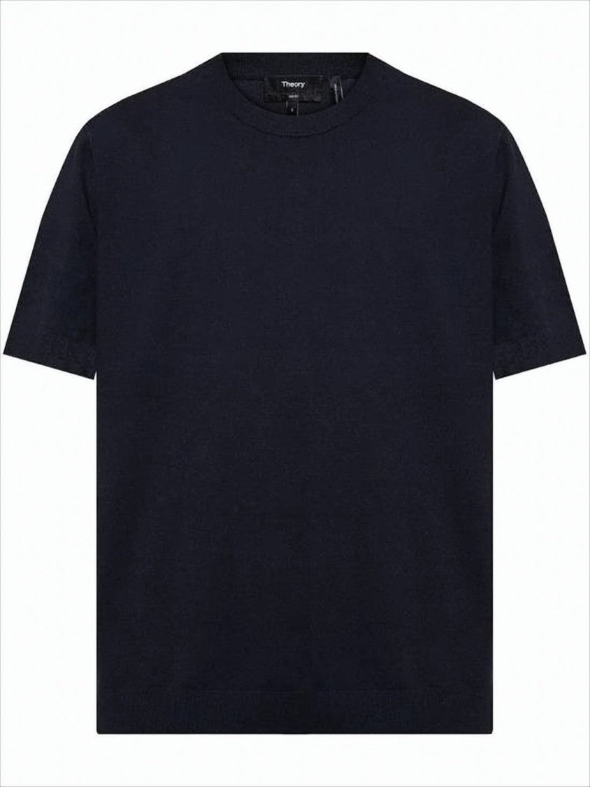 Short-Sleeve Minimalist Sweater with Classic Crew Neckline