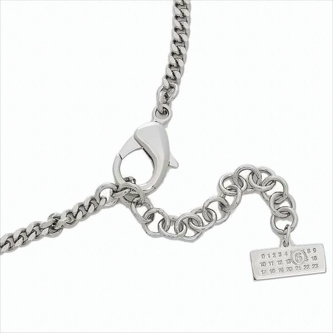 Wide Metallic Pendant Necklace with Chain Design