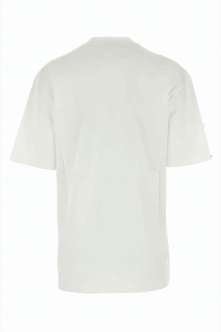 Short-Sleeved White T-Shirt With Graphic Skull Design