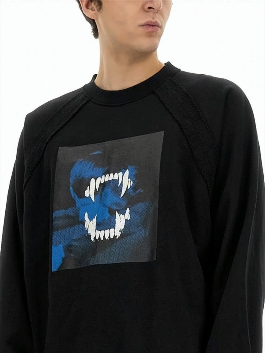 Relaxed Fit Long-Sleeve Graphic T-Shirt with Raglan Sleeves