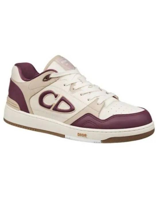 Low-Top Calf Leather Sneakers with Burgundy Accents