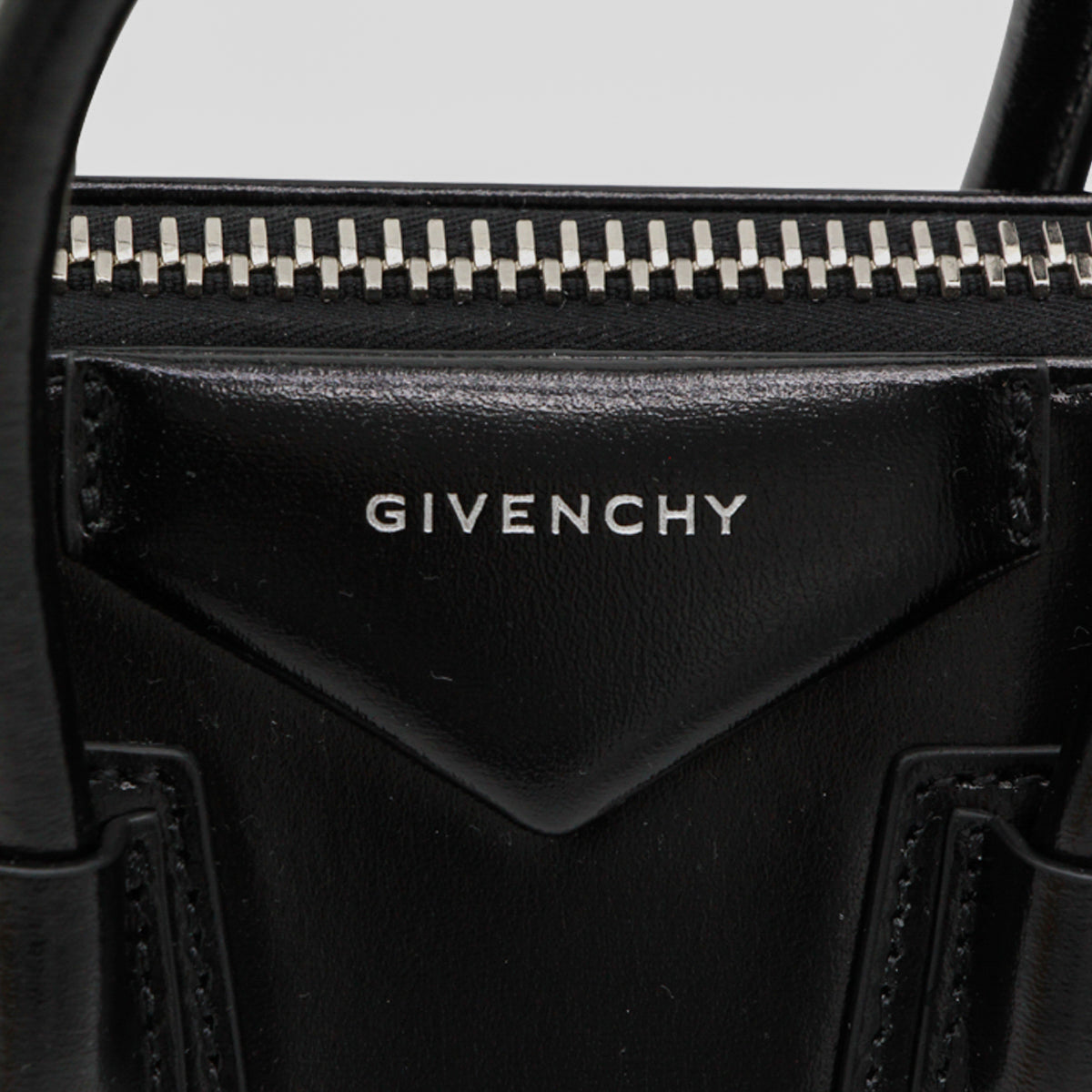 Structured Black Leather Antigona Top Handle Bag
