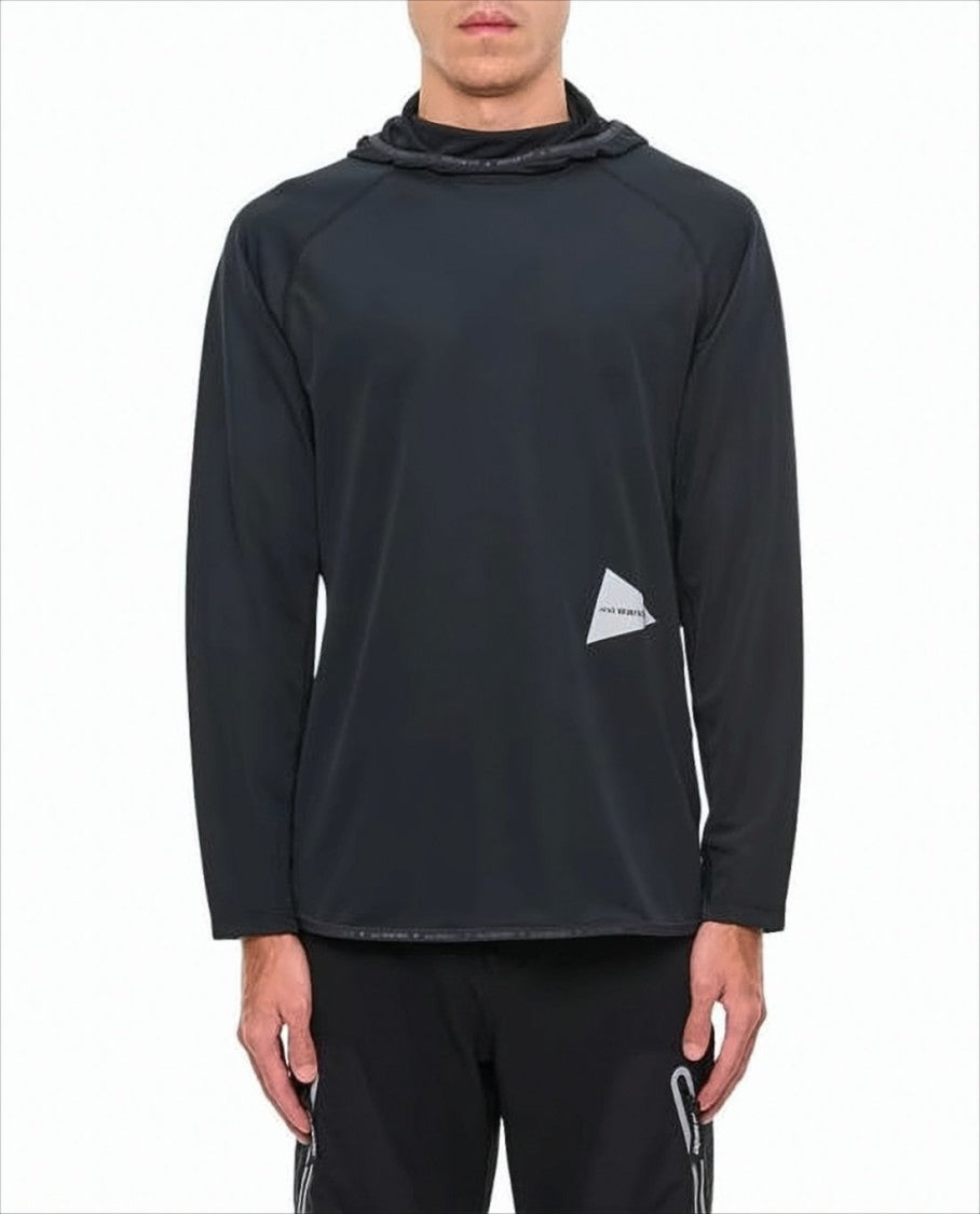 Sleek Long-Sleeve Activewear Top With Minimalist Design