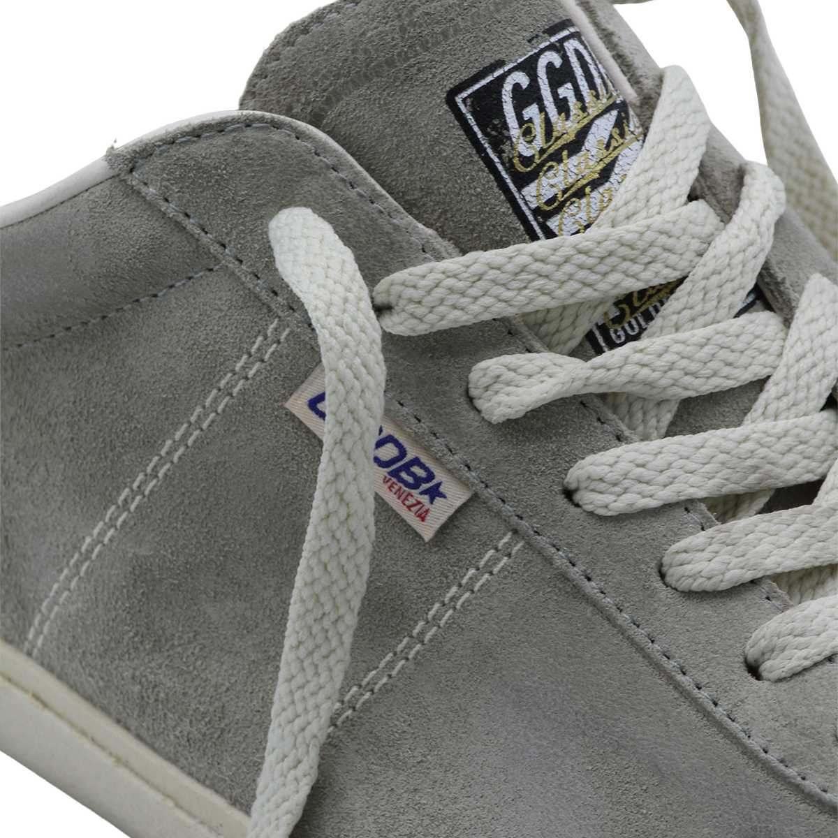 Low-Top Sneakers with Textured Design and Chunky Sole