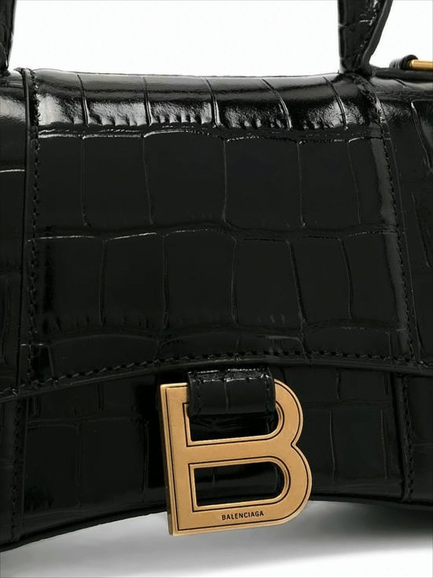 Glossy Black Crocodile-Embossed Shoulder Bag With Gold Logo Clasp