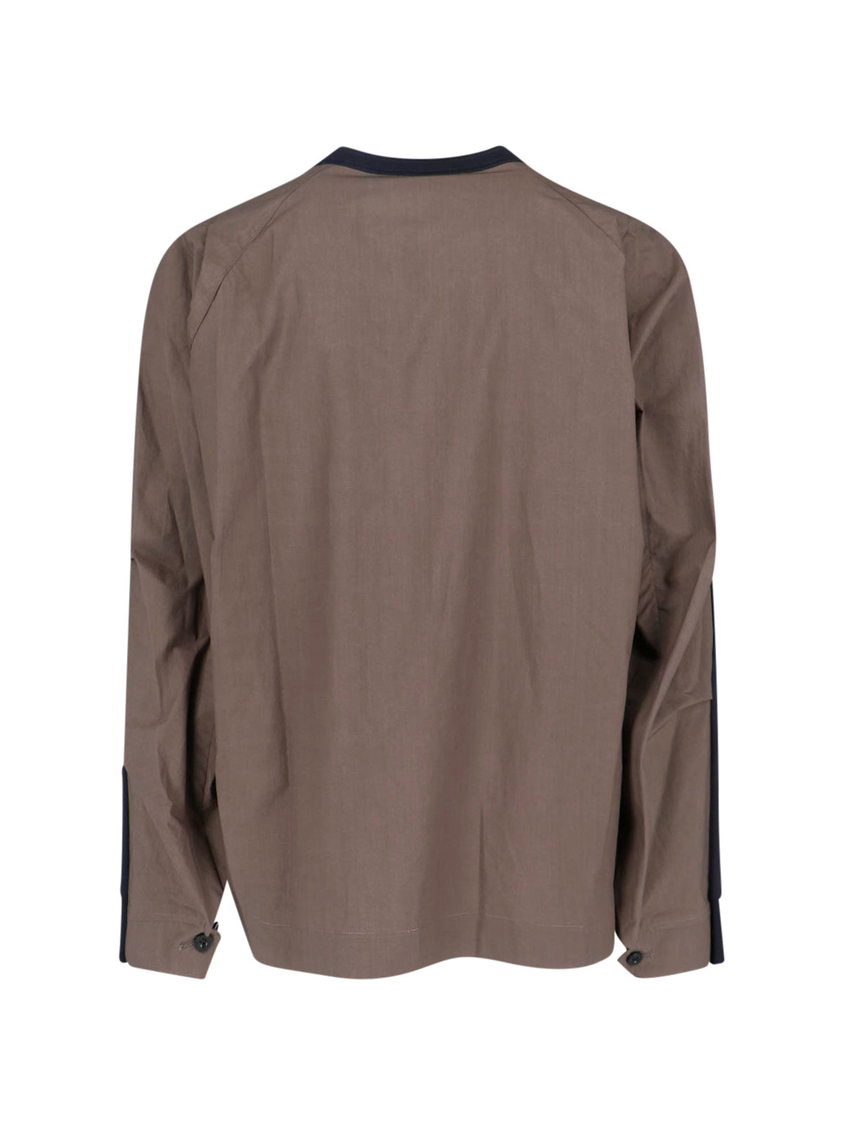 Minimalist White T-Shirt With Classic Crew Neckline