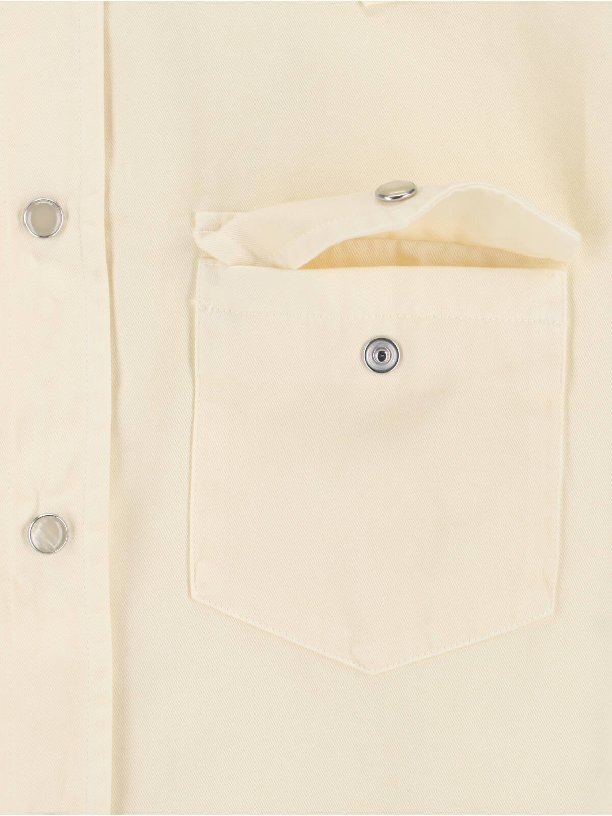 Tailored White Shirt With Structured Collar And Buttoned Cuffs