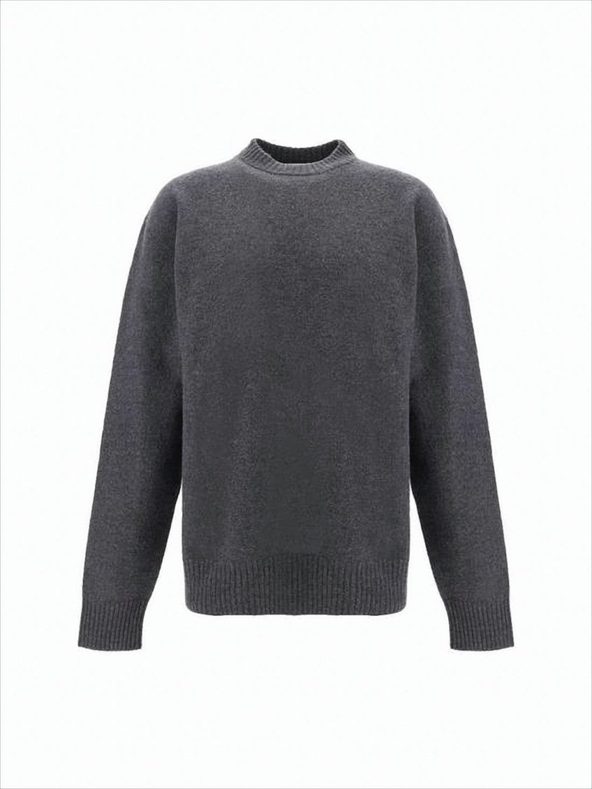 Classic Grey Wool Sweater with Crew Neckline and Ribbed Details