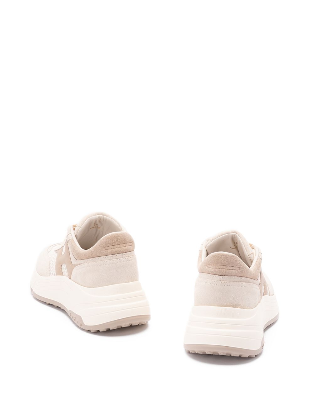 H669 Lace-Up Sneakers With Iconic Design And Versatile Appeal