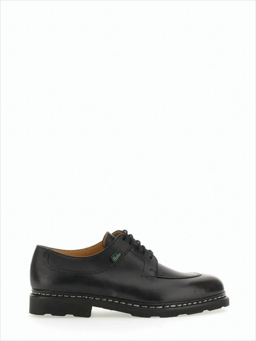 Smooth Leather Dress Shoes with Classic Detailing