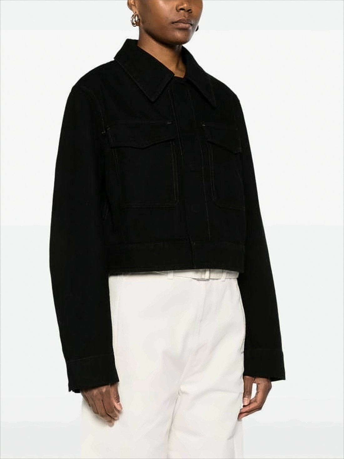 Cropped Black Denim Jacket With Boxy Silhouette And Classic Collar