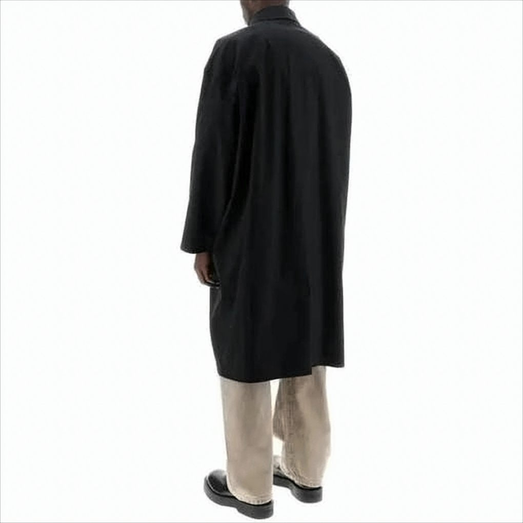 Minimalist Long Overcoat with Classic Collar
