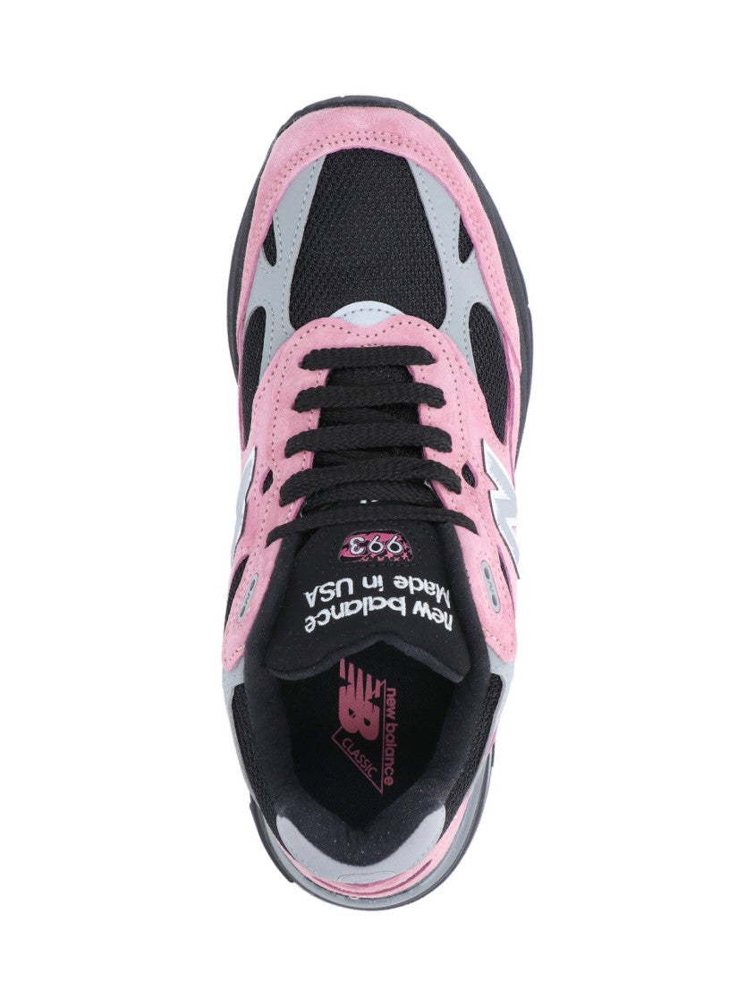 Pink Sneakers With Classic Lace-Up Design