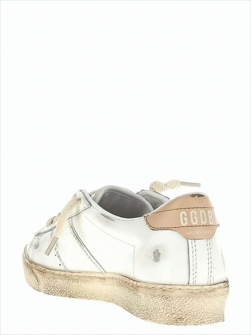 Distressed White Leather Low-Top Sneakers With Vintage Aesthetic