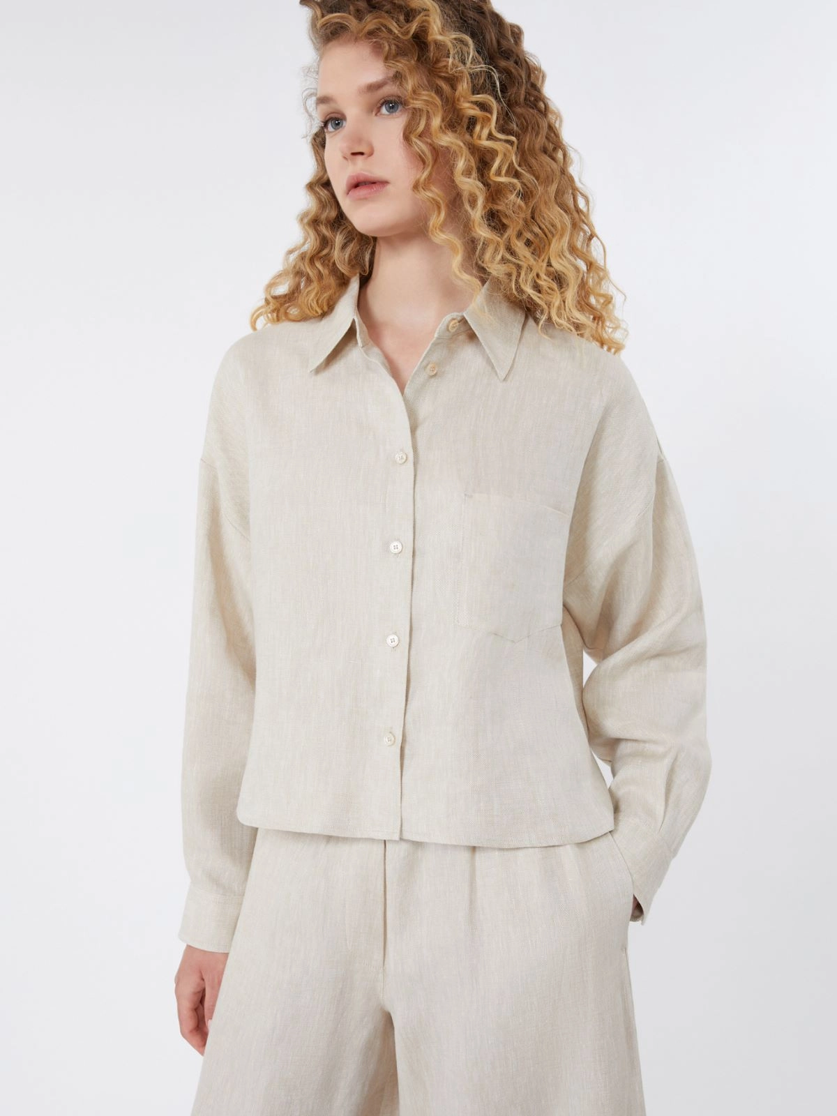 Long-Sleeved Neutrals Shirt with Classic Collar