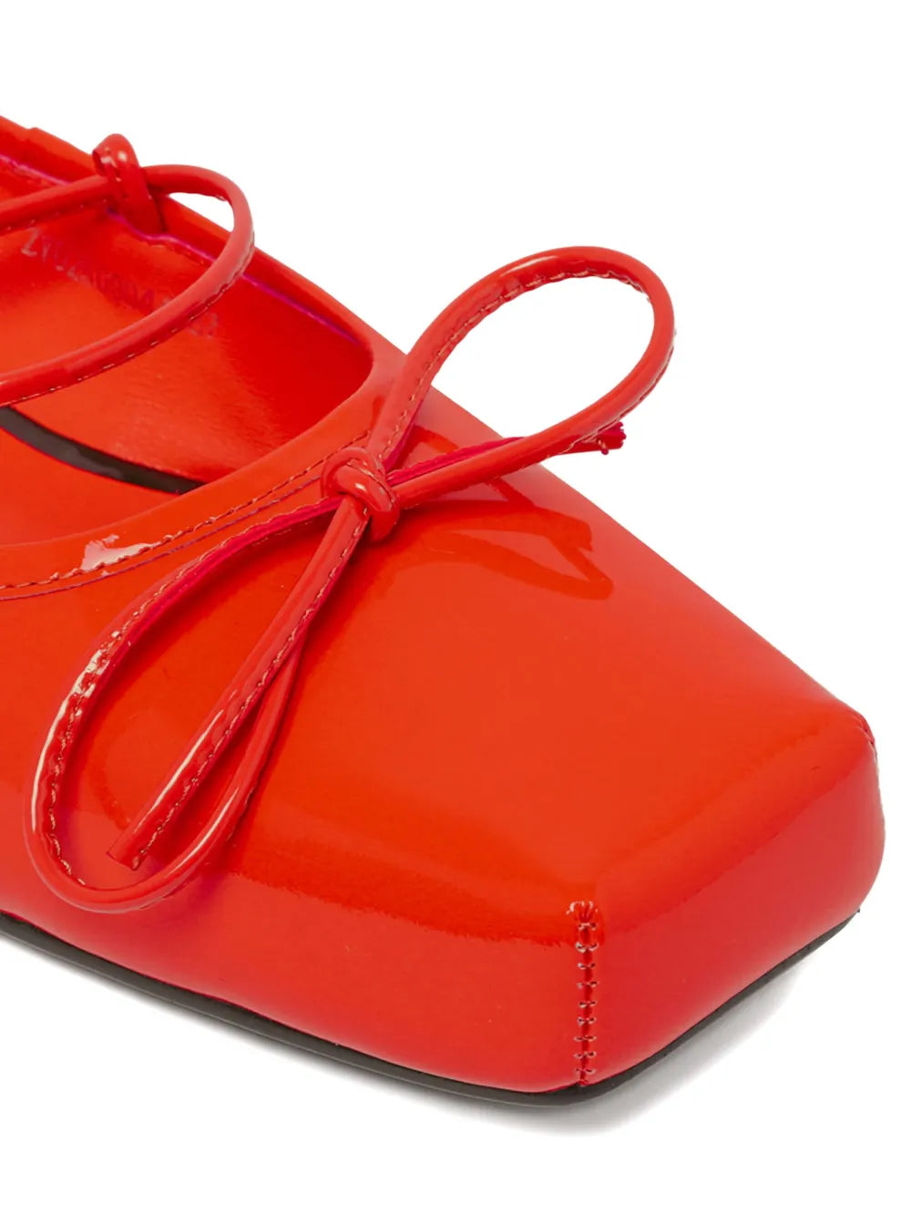 Sleek Elegant Women'S Shoes With Classic Silhouette