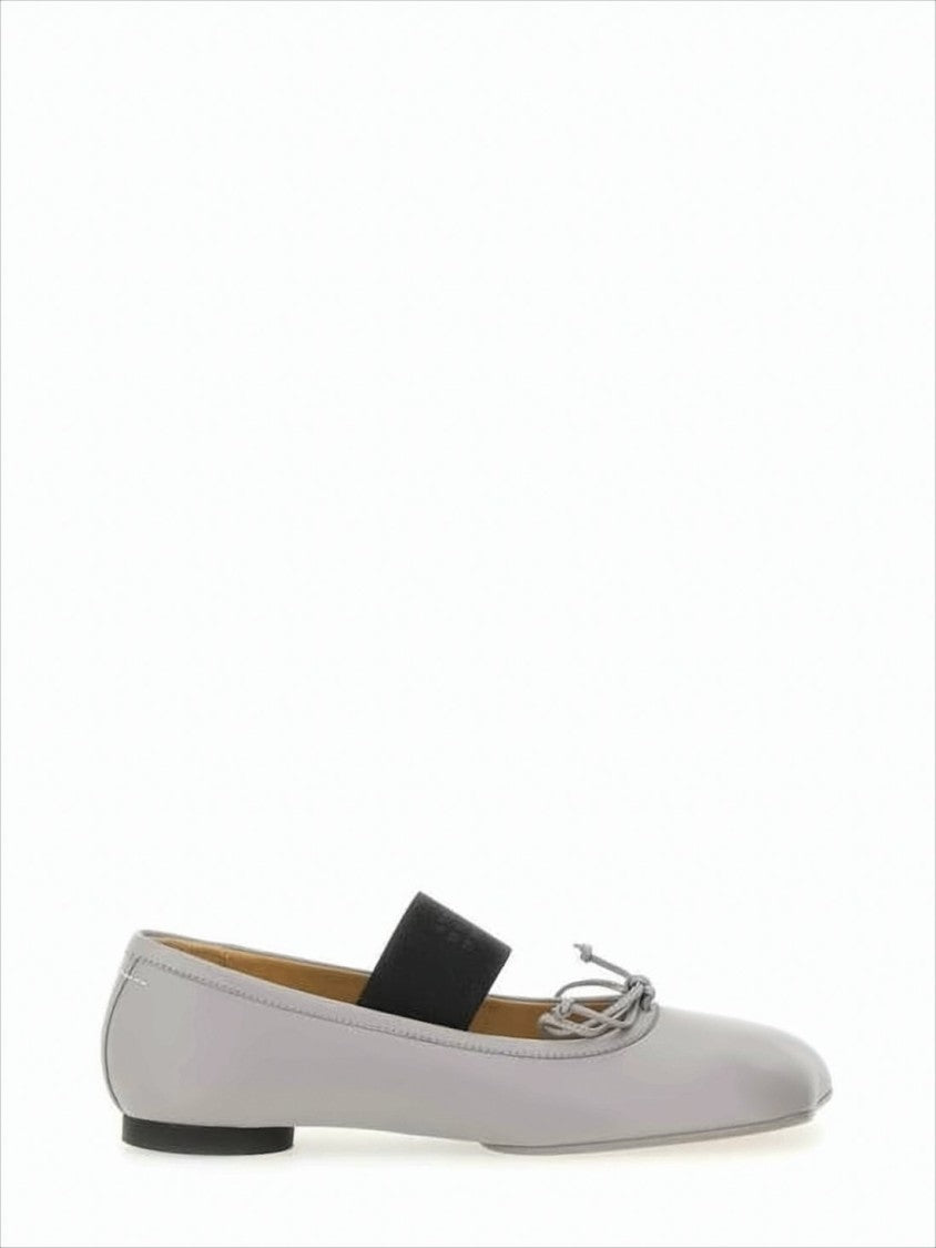 Minimalist Grey Lambskin Flats with Bow Detail