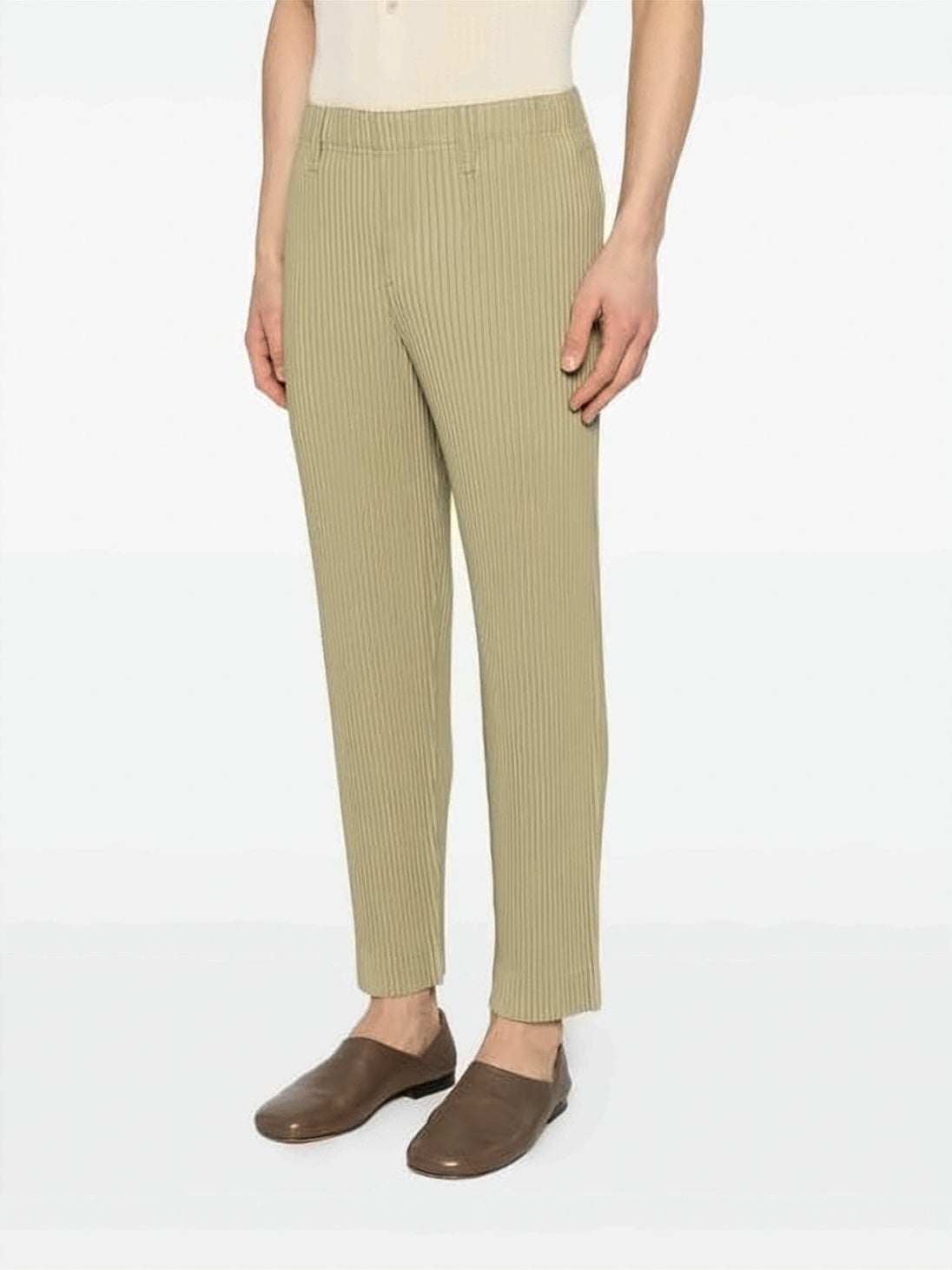 Pleated Textured Straight Pants