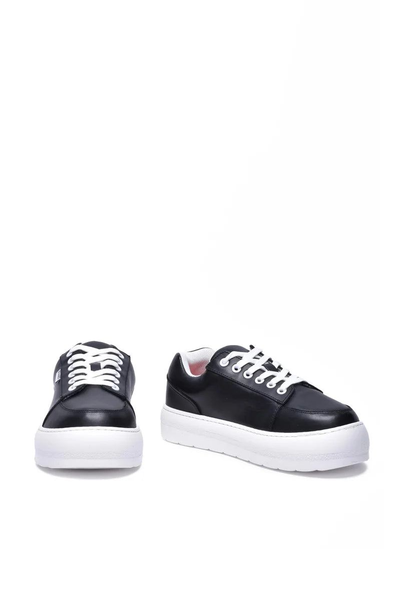 Leather Sneaker - Black/White