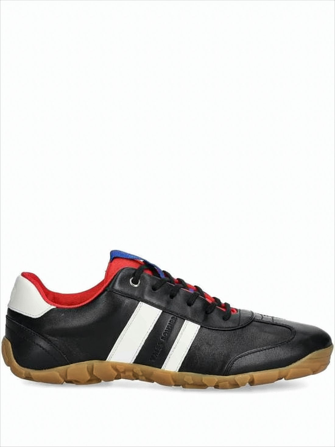Sleek Low-Top Sneakers with Bold Stripes