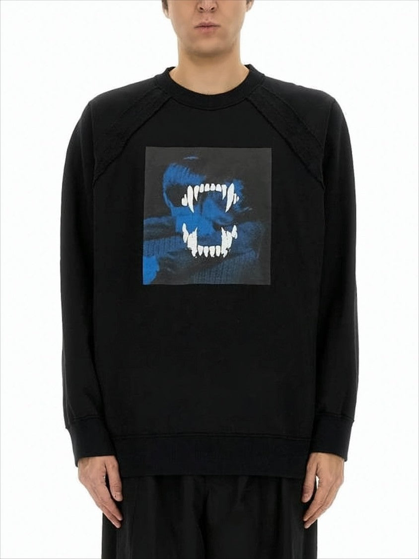Relaxed Fit Long-Sleeve Graphic T-Shirt with Raglan Sleeves