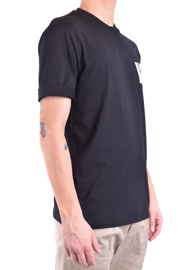 Black Short-Sleeve T-Shirt With Lightning Bolt Graphic