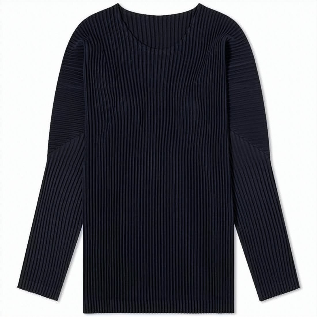 Pleated Black Long-Sleeve T-Shirt With Structured Silhouette