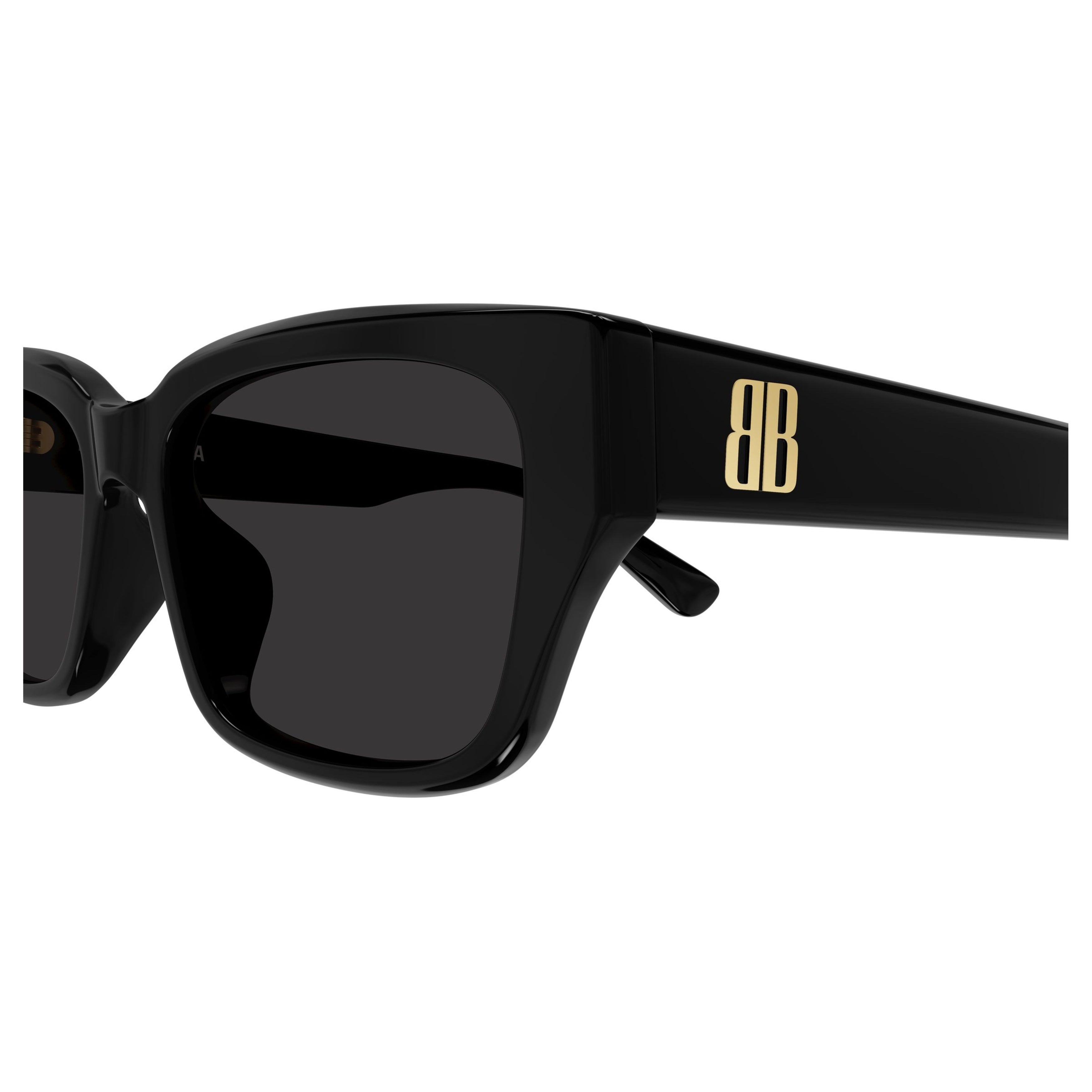 Bold Rectangular Sunglasses In Glossy Black Acetate