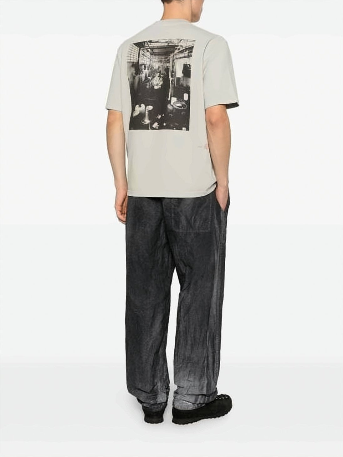 Relaxed-Fit Cotton T-Shirt with Monochrome Graphic
